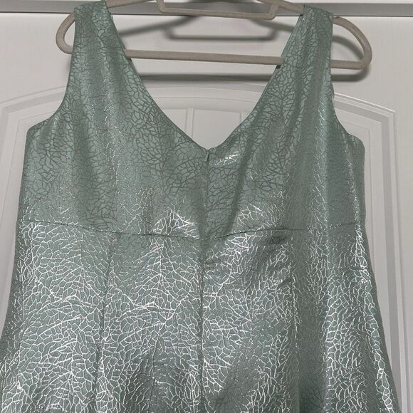 KM Collections Milla Bell Dress Sz 16 Wedding Formal Mint Green Silver Metallic - Picture 9 of 11